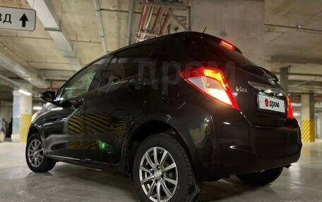 Toyota Vitz, 2011 год, 650 000 рублей, 2 фотография