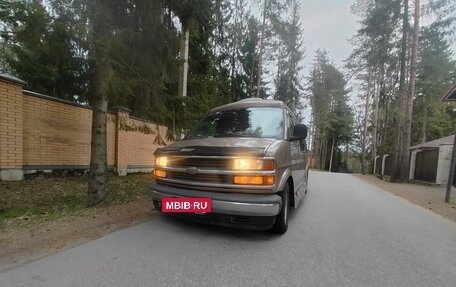 Chevrolet Express II, 2001 год, 1 500 000 рублей, 3 фотография