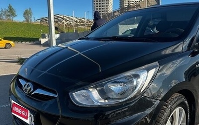 Hyundai Solaris II рестайлинг, 2011 год, 700 000 рублей, 1 фотография