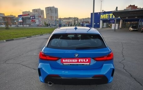 BMW 1 серия, 2019 год, 2 490 000 рублей, 2 фотография