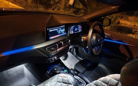 BMW 1 серия, 2019 год, 2 490 000 рублей, 19 фотография