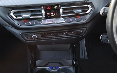 BMW 1 серия, 2019 год, 2 490 000 рублей, 23 фотография