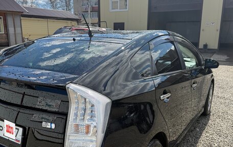 Toyota Prius, 2011 год, 1 000 000 рублей, 2 фотография