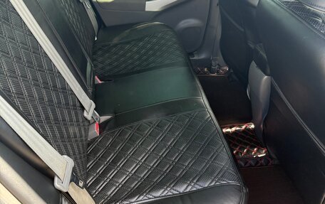Toyota Prius, 2011 год, 1 000 000 рублей, 11 фотография
