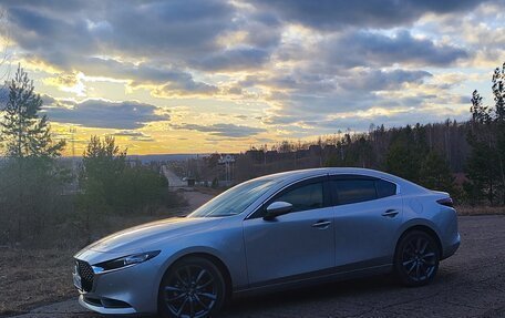 Mazda 3, 2021 год, 2 250 000 рублей, 2 фотография