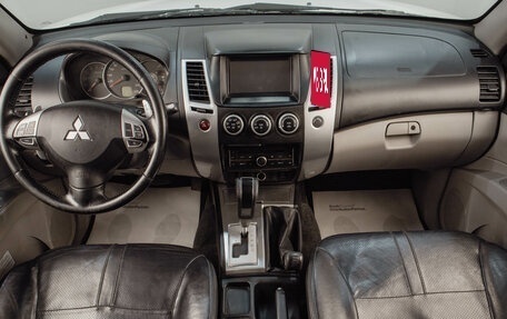 Mitsubishi Pajero Sport II рестайлинг, 2012 год, 1 899 000 рублей, 10 фотография