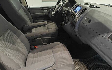 Volkswagen Caravelle T5, 2012 год, 1 819 000 рублей, 9 фотография