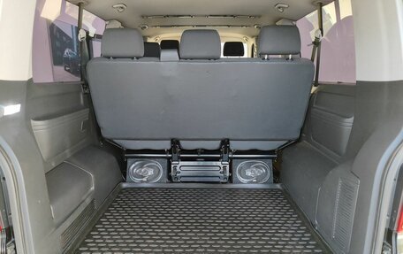 Volkswagen Caravelle T5, 2012 год, 1 819 000 рублей, 14 фотография