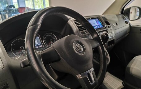 Volkswagen Caravelle T5, 2012 год, 1 819 000 рублей, 15 фотография