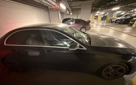Mercedes-Benz E-Класс, 2018 год, 3 890 000 рублей, 4 фотография