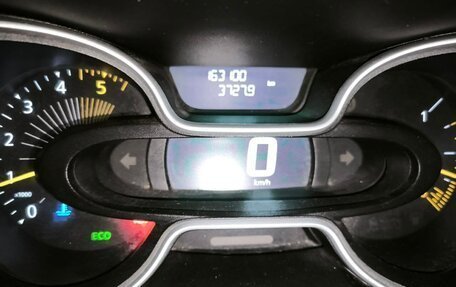 Renault Trafic, 2015 год, 1 700 000 рублей, 6 фотография