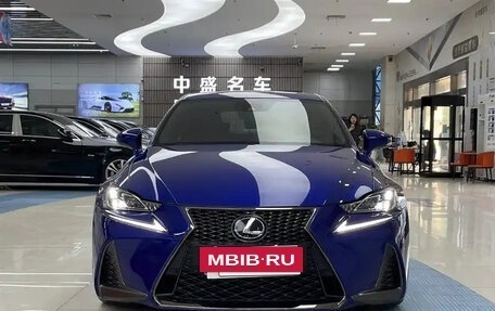 Lexus IS III, 2019 год, 2 590 013 рублей, 2 фотография