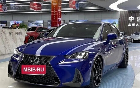 Lexus IS III, 2019 год, 2 590 013 рублей, 3 фотография