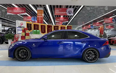 Lexus IS III, 2019 год, 2 590 013 рублей, 4 фотография