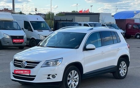 Volkswagen Tiguan I, 2010 год, 875 000 рублей, 2 фотография