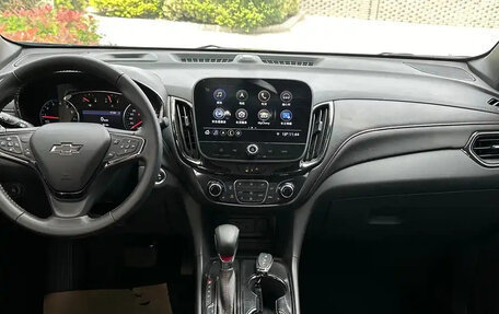 Chevrolet Equinox III, 2022 год, 1 920 013 рублей, 7 фотография