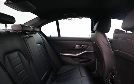 BMW 3 серия, 2020 год, 3 300 000 рублей, 14 фотография