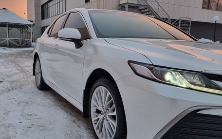 Toyota Camry, 2021 год, 3 300 000 рублей, 3 фотография
