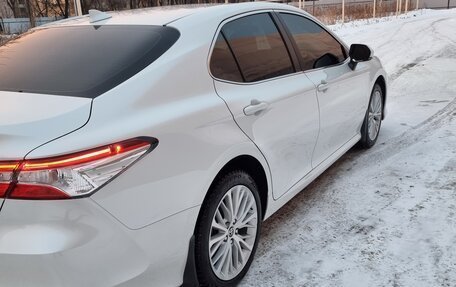 Toyota Camry, 2021 год, 3 300 000 рублей, 9 фотография