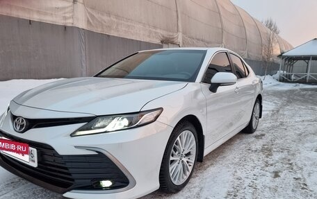 Toyota Camry, 2021 год, 3 300 000 рублей, 4 фотография