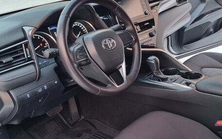 Toyota Camry, 2021 год, 3 300 000 рублей, 14 фотография