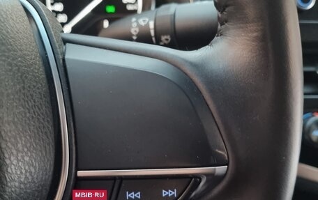 Toyota Camry, 2021 год, 3 300 000 рублей, 19 фотография