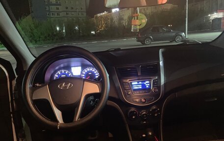 Hyundai Solaris II рестайлинг, 2016 год, 1 030 000 рублей, 9 фотография