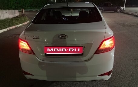 Hyundai Solaris II рестайлинг, 2016 год, 1 030 000 рублей, 4 фотография