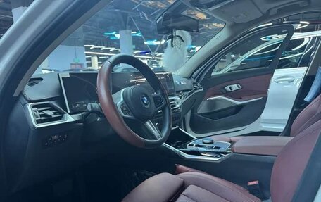 BMW 3 серия, 2023 год, 3 330 000 рублей, 14 фотография