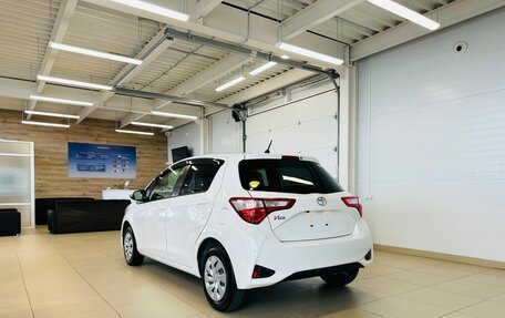 Toyota Vitz, 2019 год, 1 299 000 рублей, 4 фотография