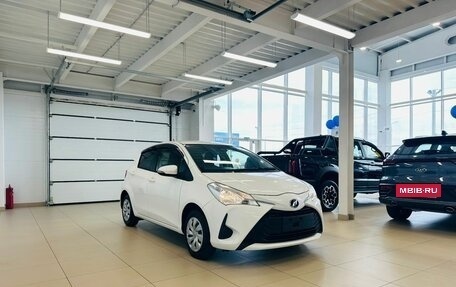 Toyota Vitz, 2019 год, 1 299 000 рублей, 8 фотография