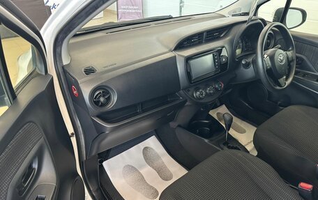 Toyota Vitz, 2019 год, 1 299 000 рублей, 12 фотография