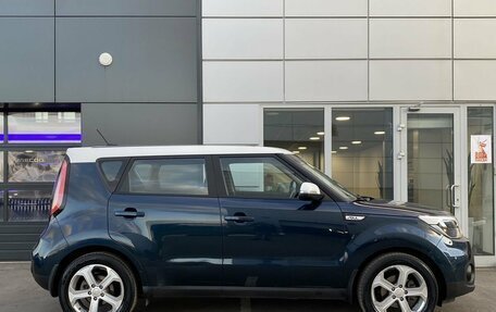 KIA Soul II рестайлинг, 2017 год, 1 590 000 рублей, 5 фотография
