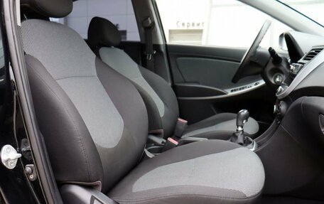 Hyundai Solaris II рестайлинг, 2013 год, 730 000 рублей, 11 фотография