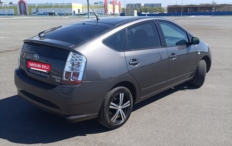 Toyota Prius, 2007 год, 900 000 рублей, 4 фотография