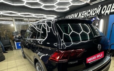 Volkswagen Tiguan II, 2017 год, 2 650 000 рублей, 4 фотография