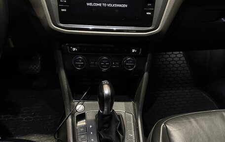 Volkswagen Tiguan II, 2017 год, 2 650 000 рублей, 14 фотография