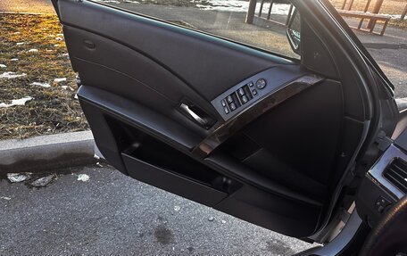 BMW 5 серия, 2005 год, 1 500 000 рублей, 4 фотография