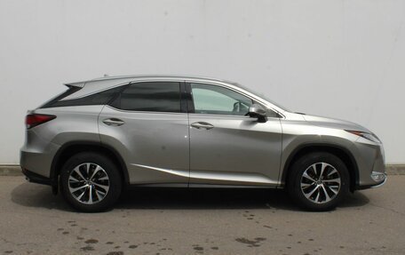 Lexus RX IV рестайлинг, 2021 год, 5 300 000 рублей, 4 фотография