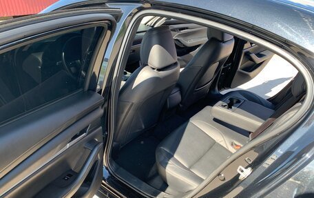 Mazda 3, 2021 год, 2 050 000 рублей, 11 фотография