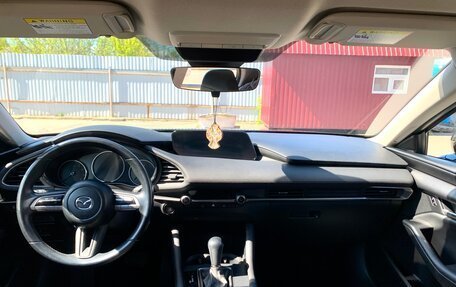 Mazda 3, 2021 год, 2 050 000 рублей, 13 фотография