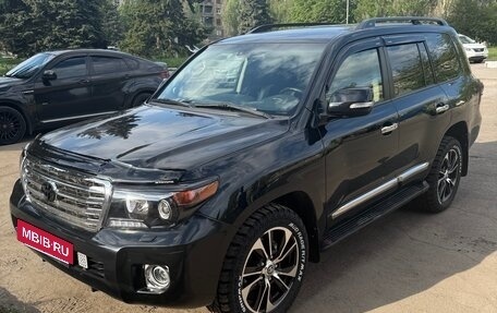 Toyota Land Cruiser 200, 2012 год, 3 499 000 рублей, 2 фотография
