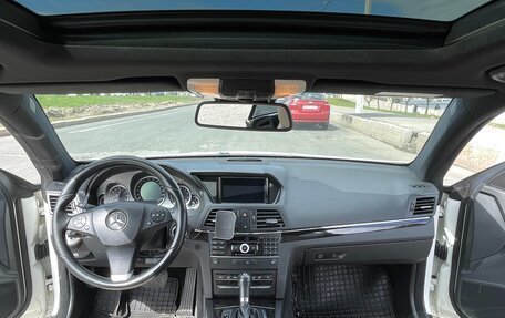 Mercedes-Benz E-Класс, 2010 год, 1 200 000 рублей, 10 фотография