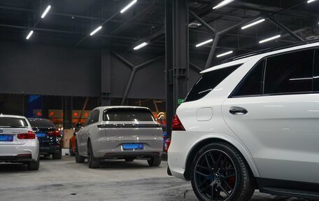 Mercedes-Benz GLE AMG, 2015 год, 4 600 000 рублей, 26 фотография