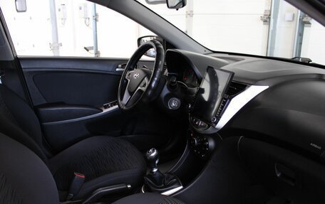 Hyundai Solaris II рестайлинг, 2015 год, 1 097 000 рублей, 18 фотография