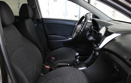 Hyundai Solaris II рестайлинг, 2015 год, 1 097 000 рублей, 19 фотография