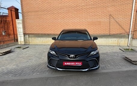 Toyota Camry, 2023 год, 3 550 000 рублей, 1 фотография