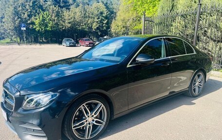 Mercedes-Benz E-Класс, 2017 год, 2 560 000 рублей, 21 фотография