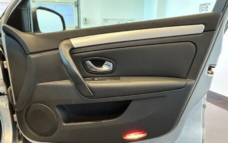 Renault Laguna III рестайлинг, 2008 год, 799 000 рублей, 14 фотография