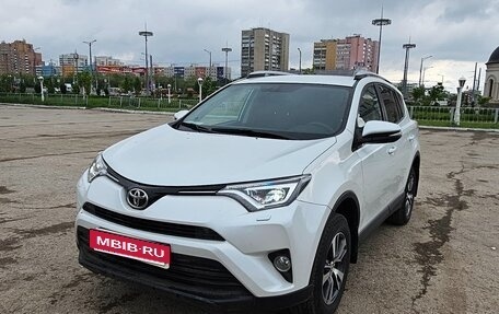 Toyota RAV4, 2018 год, 2 650 000 рублей, 1 фотография
